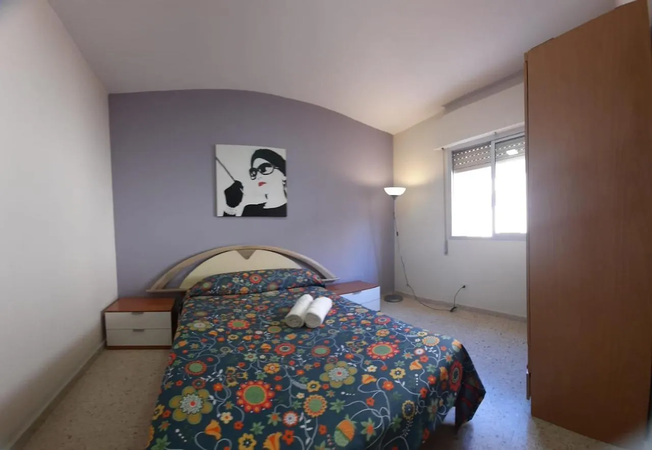 Homestay Quiet And Budget Santa Justa Rooms Seville