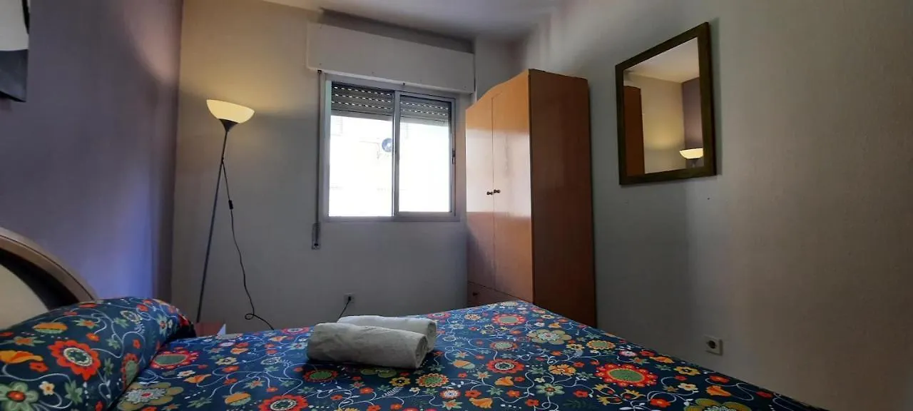 Homestay Quiet And Budget Santa Justa Rooms Seville Spain